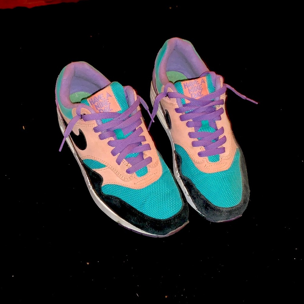 Have a NIKE day air max 1